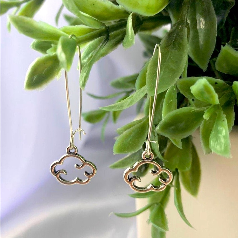 Cloud earrings 💙